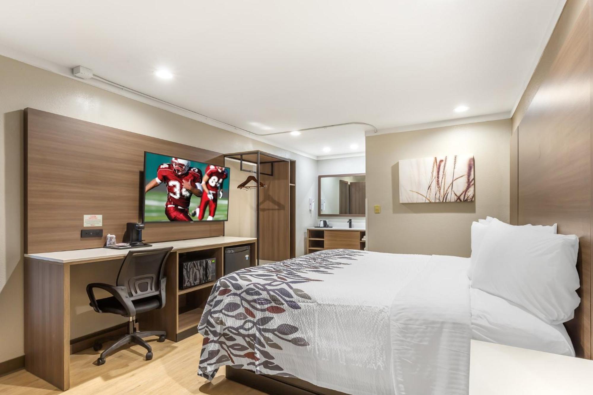 Red Roof Inn Raleigh Northeast - Downtown Ngoại thất bức ảnh