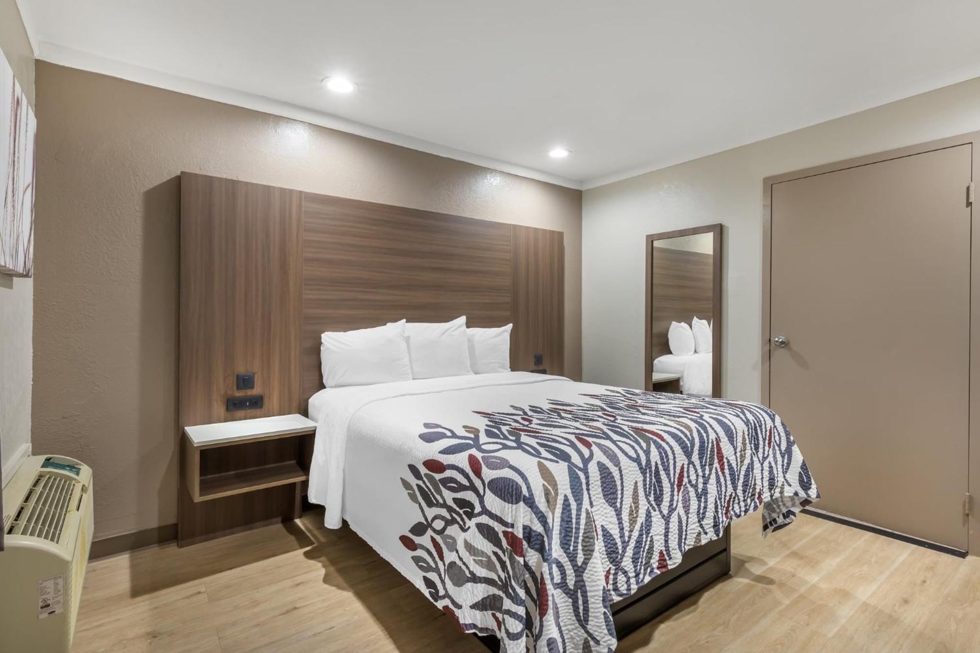 Red Roof Inn Raleigh Northeast - Downtown Ngoại thất bức ảnh