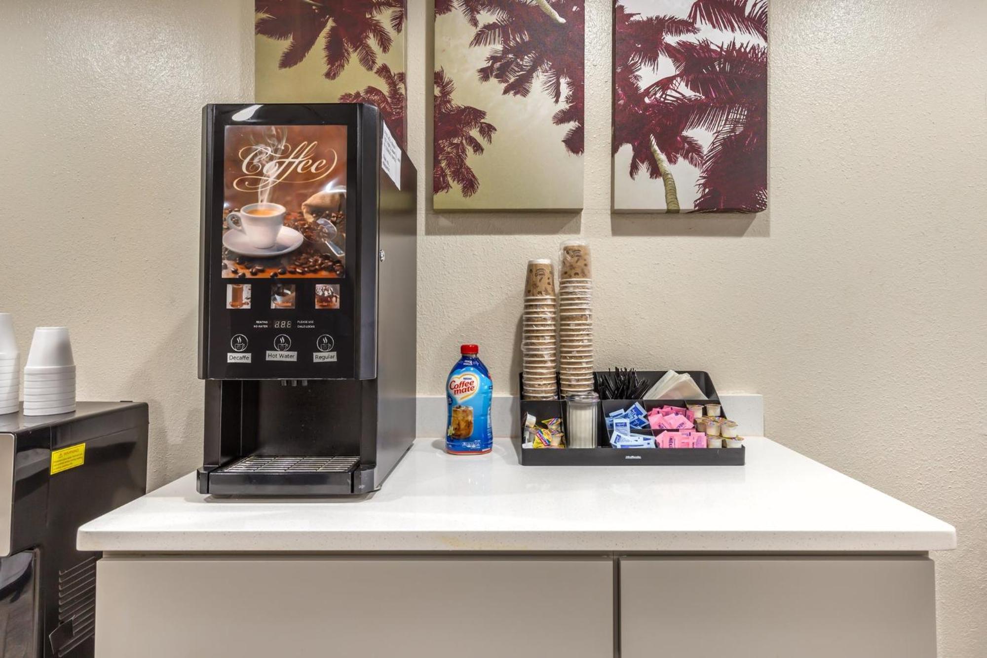 Red Roof Inn Raleigh Northeast - Downtown Ngoại thất bức ảnh