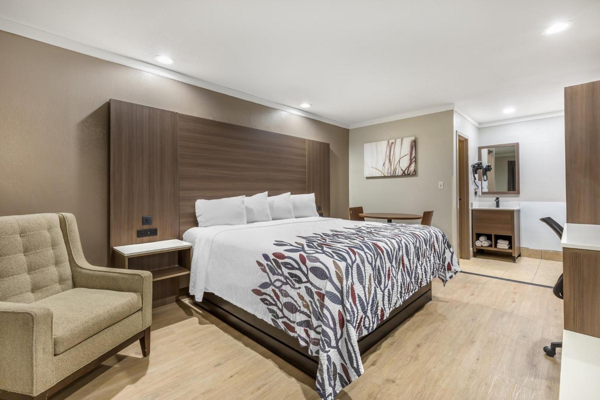 Red Roof Inn Raleigh Northeast - Downtown Ngoại thất bức ảnh