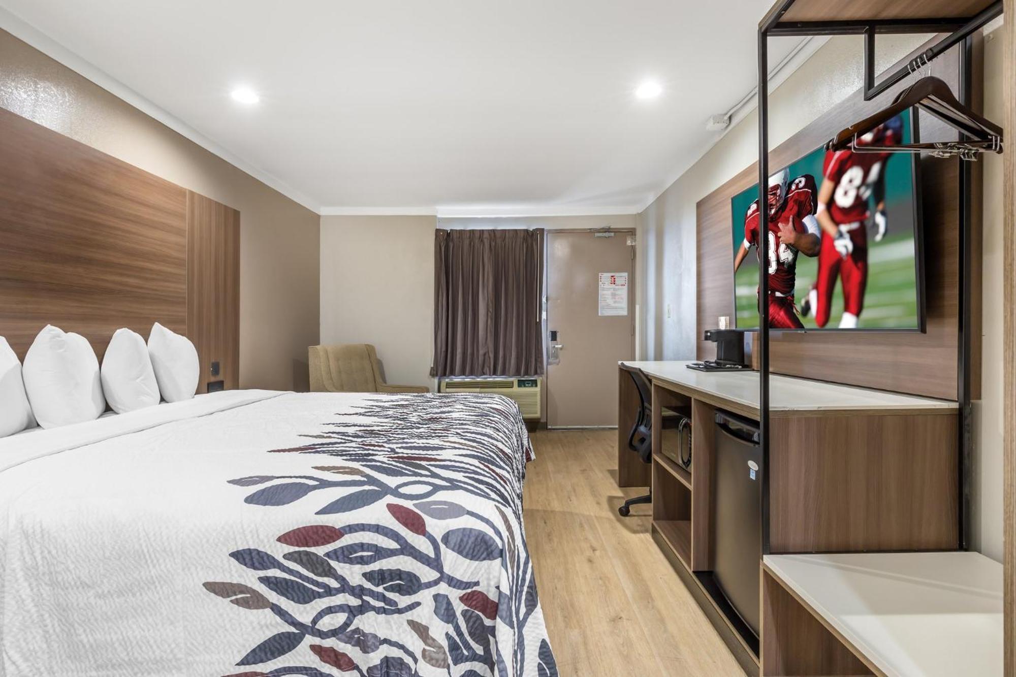 Red Roof Inn Raleigh Northeast - Downtown Ngoại thất bức ảnh