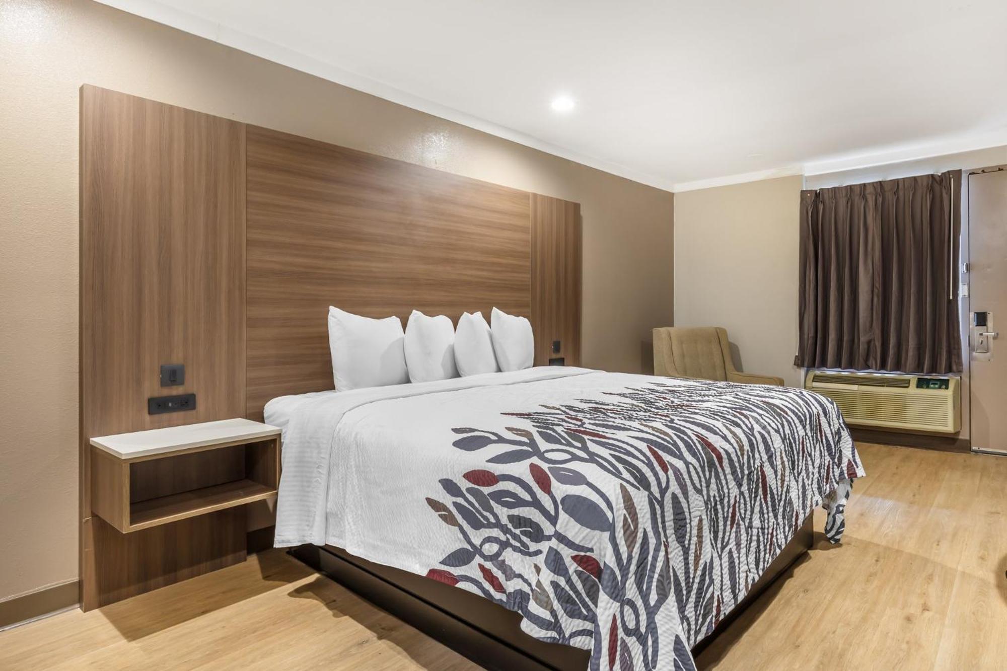 Red Roof Inn Raleigh Northeast - Downtown Ngoại thất bức ảnh